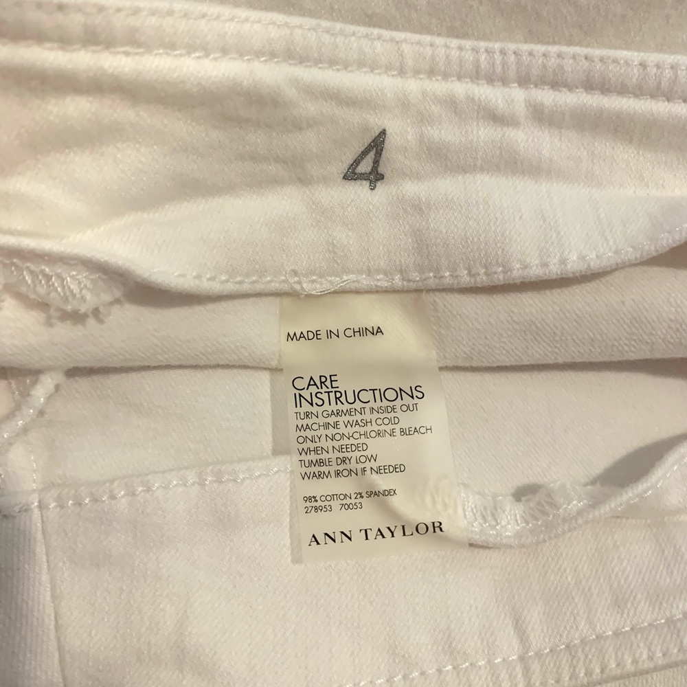 Ann Taylor white a-line skirt. Size 4. - Picture 3 of 5